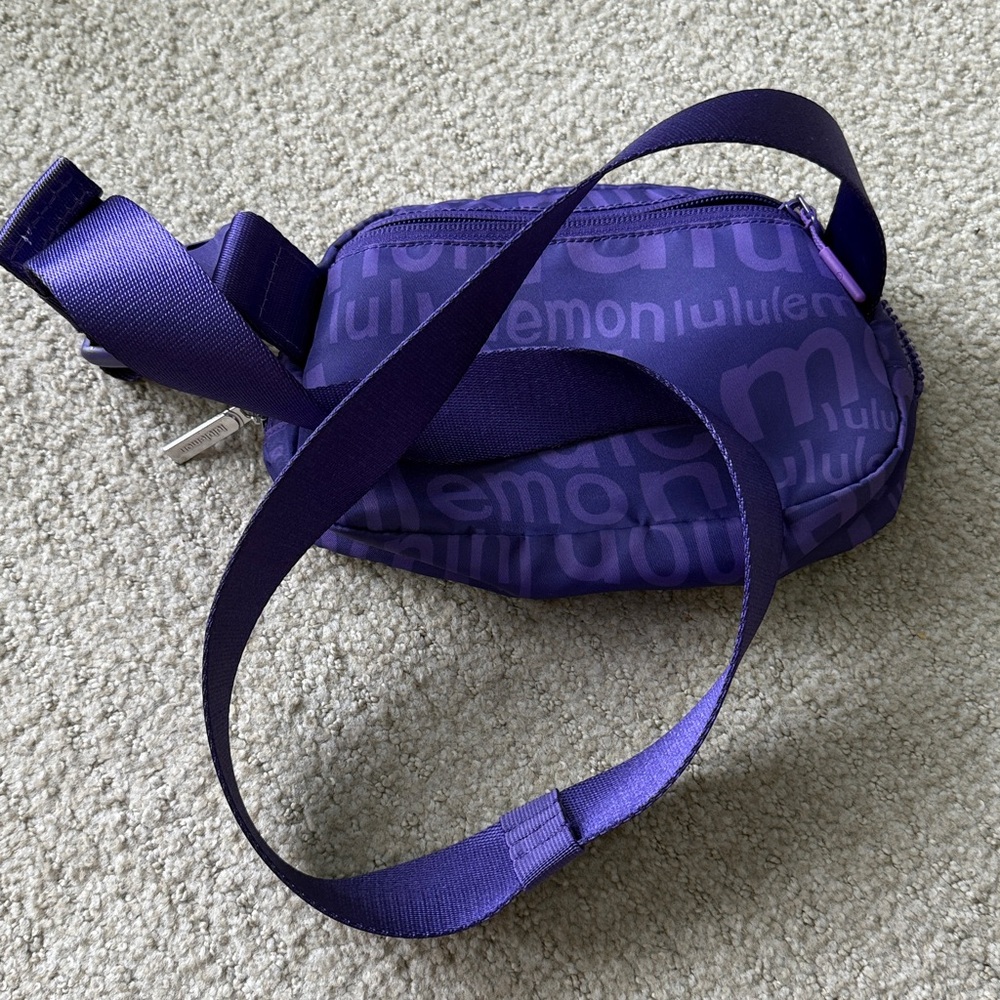 Lululemon Athletica Purple Crossbody Bag - Picture 5 of 6